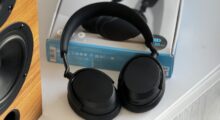 RECENZE: Sennheiser Accentum – sluchátka za dostupnou cenu na zvuku nešetří