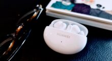 RECENZE: Huawei FreeBuds 6i – chtějí bavit za každou cenu