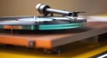 Pro-Ject T2 seženete hned ve třech variantách