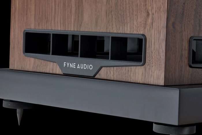 F502S Walnut Base 1 1500x1000x