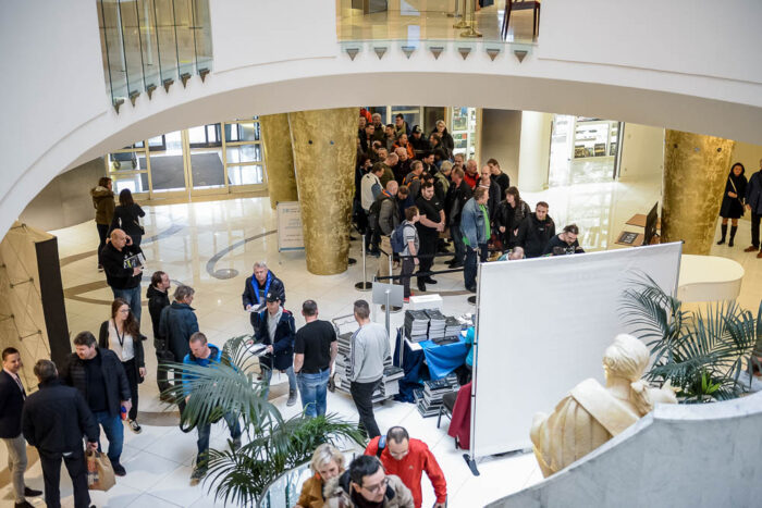 avs 2019 websize 290 1000x667x