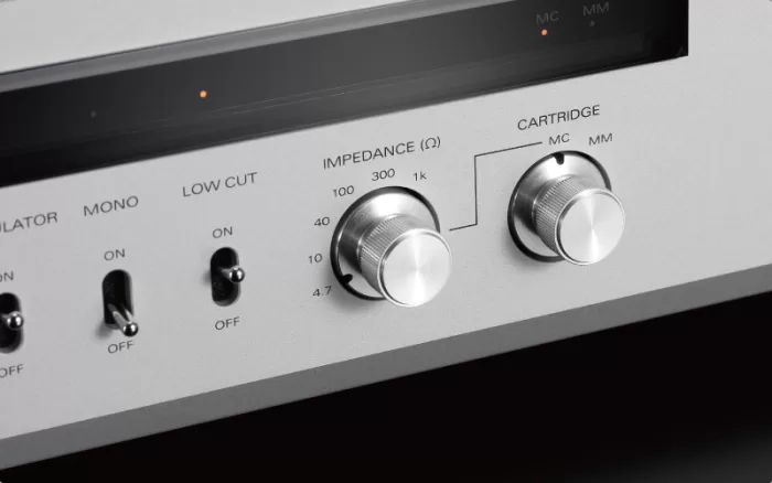 Luxman ovládání detail 800x500x