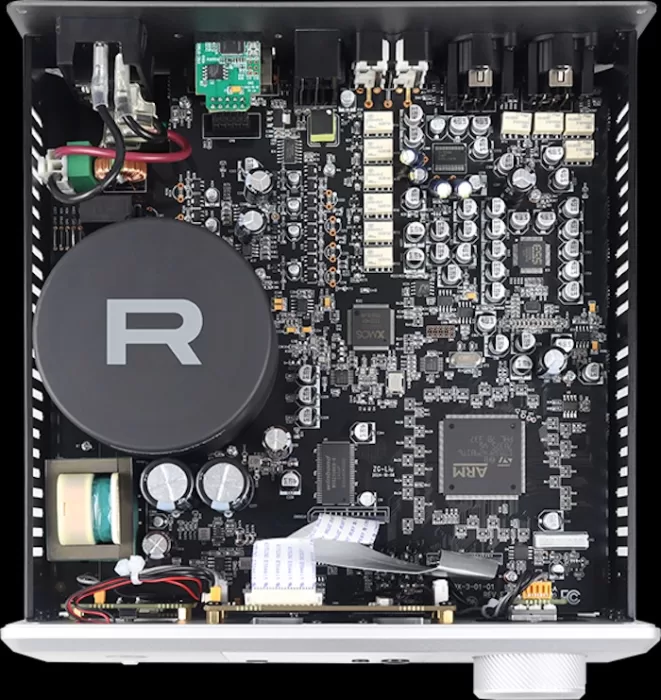 Rotel DX 3 Internal2 700x741x