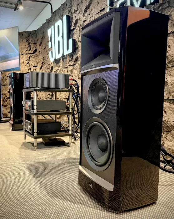 JBL Summit Makalu 714x897x