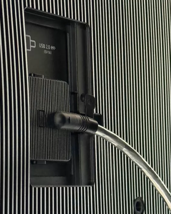 Samsung QE65S95D One Connect 1005x1257x