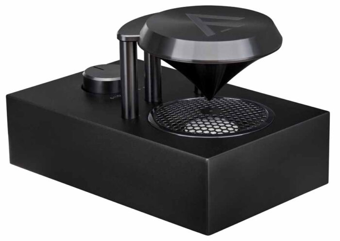 Úroveň výškových frekvencí lze doladit potenciometrem