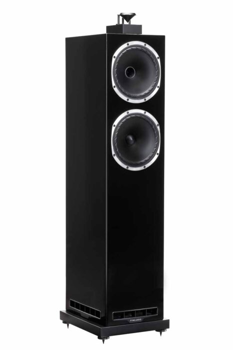 Optimální umístění supertweeteru je do středové osy reprosoustavy