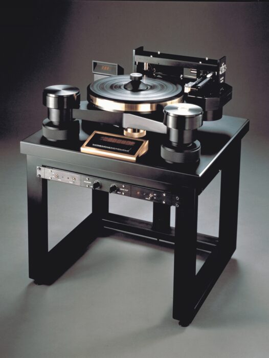 Legendární gramofon Reference z roku 1982