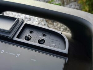 Sony ULT 9 AC JACK detail 2155x1616x