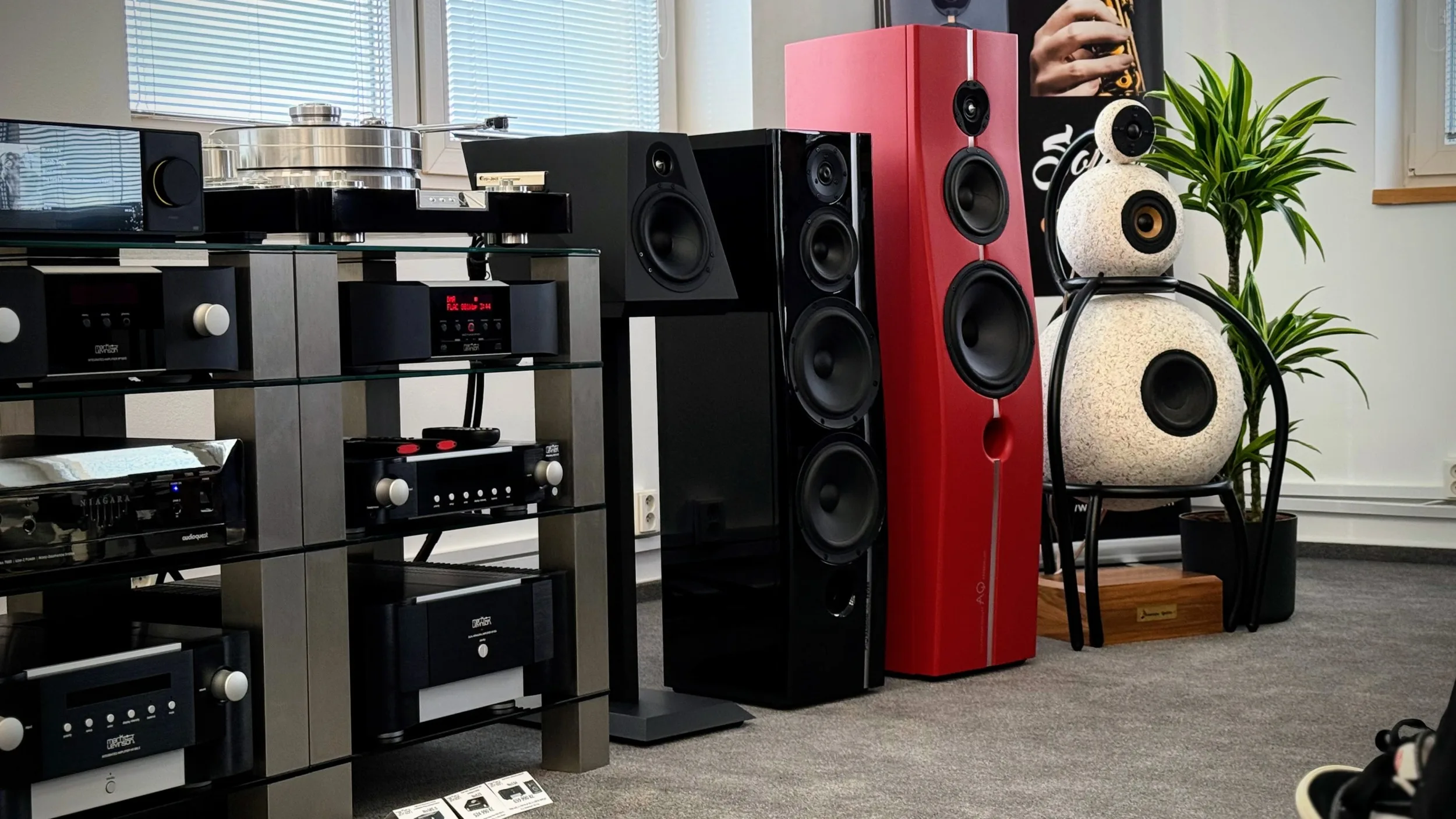 AQ Show 2025 titul 3474x1954x