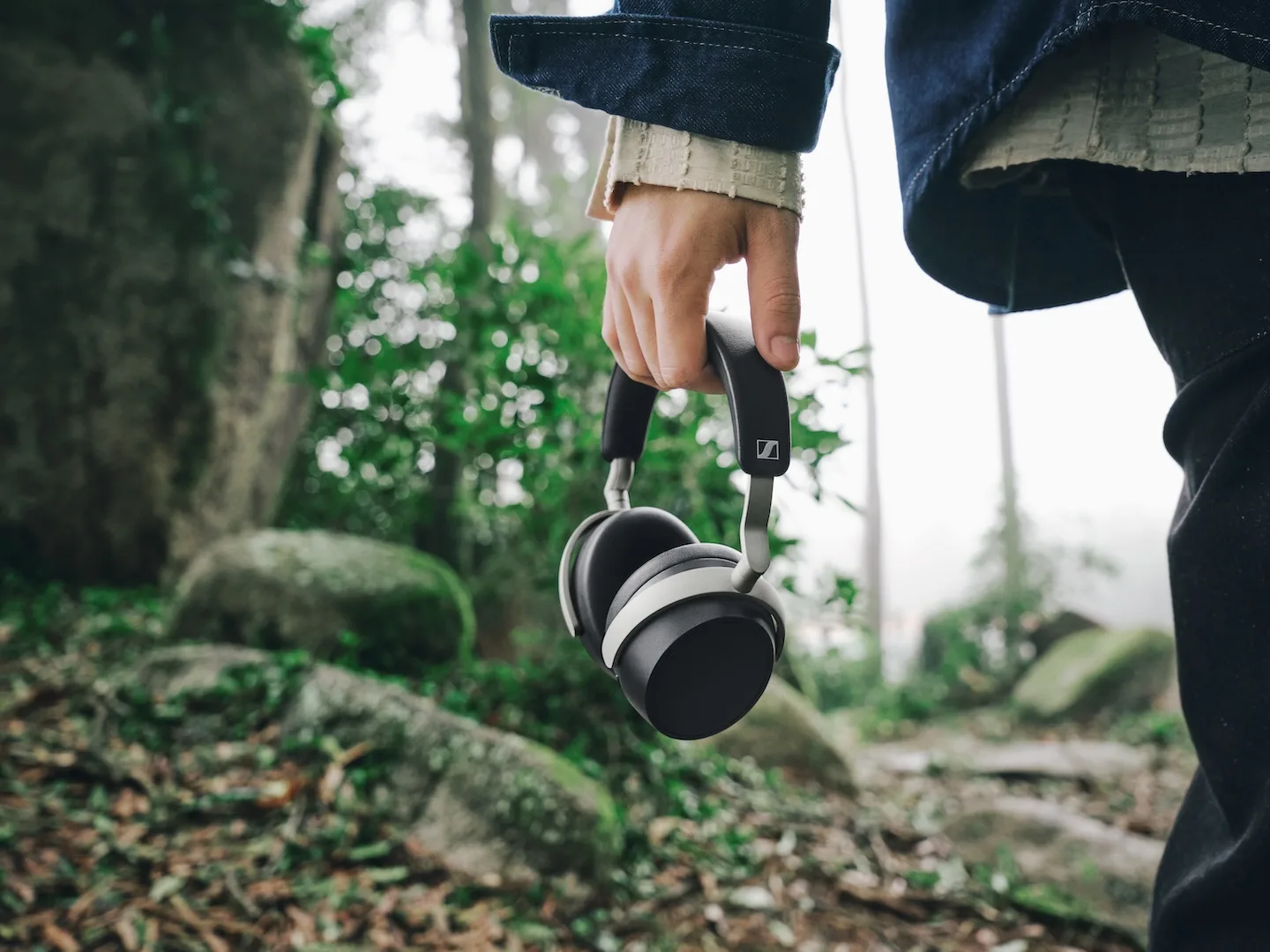 HDB 630 lifestyle final 00148 1440x1080x