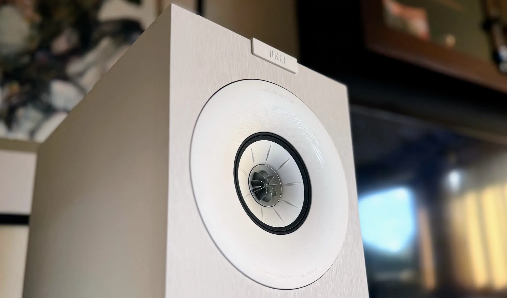 KEF Q11 Meta Uni Q detail 1951x1147x