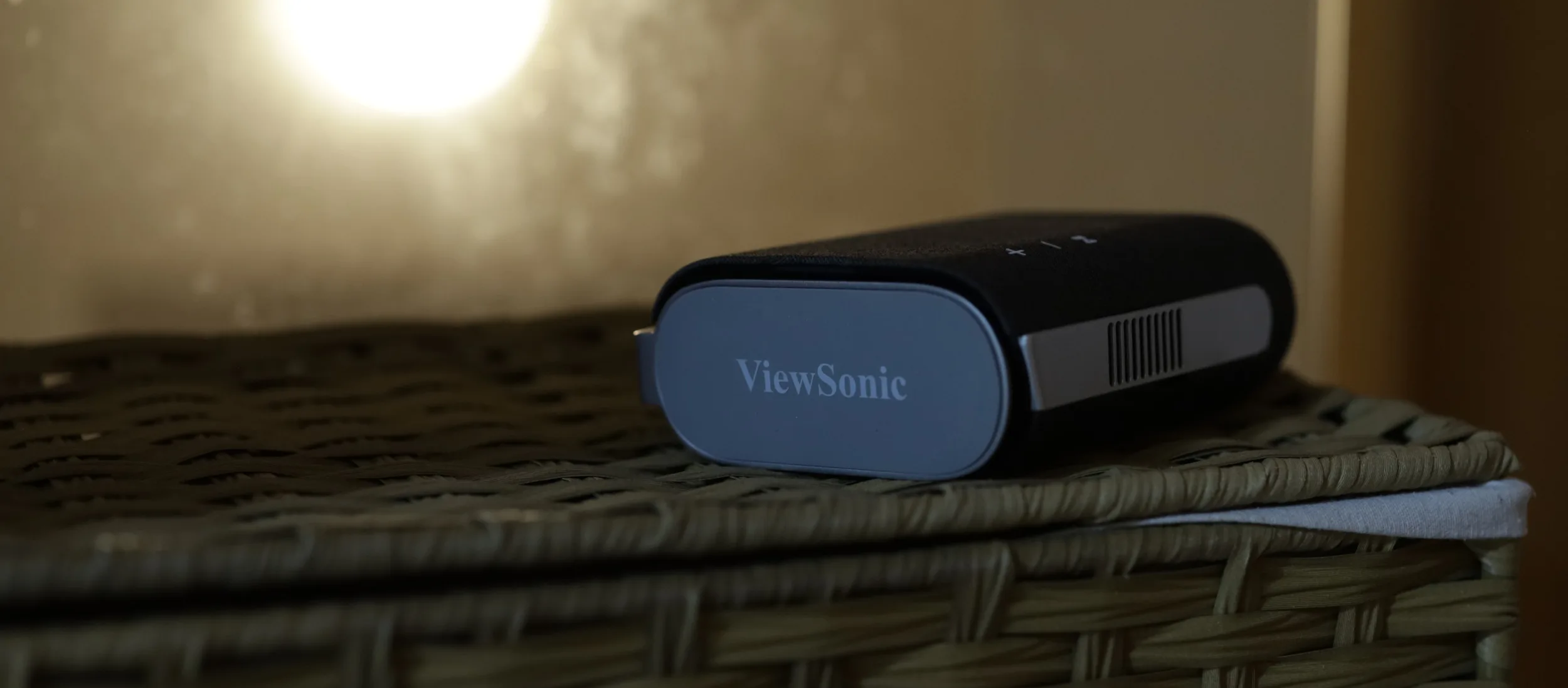 ViewSonic M1 Max uzavřený