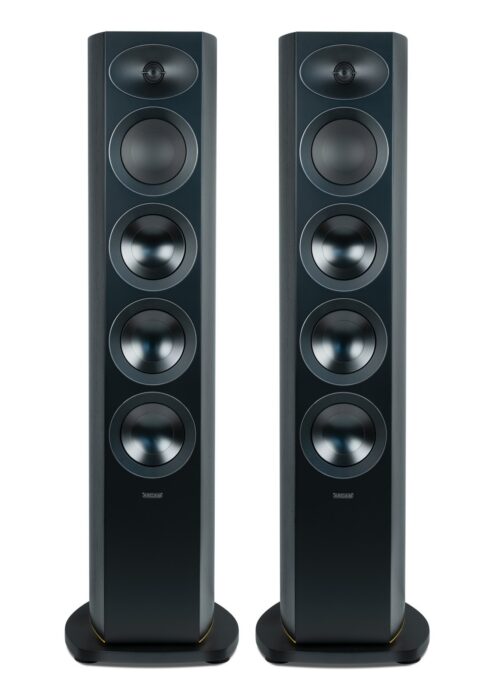 Sloupové reprosoustavy R35 a R45 mají třípásmovou konstrukci