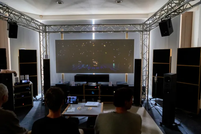 AudioVideoShow 2025 Kino 1830x1220x