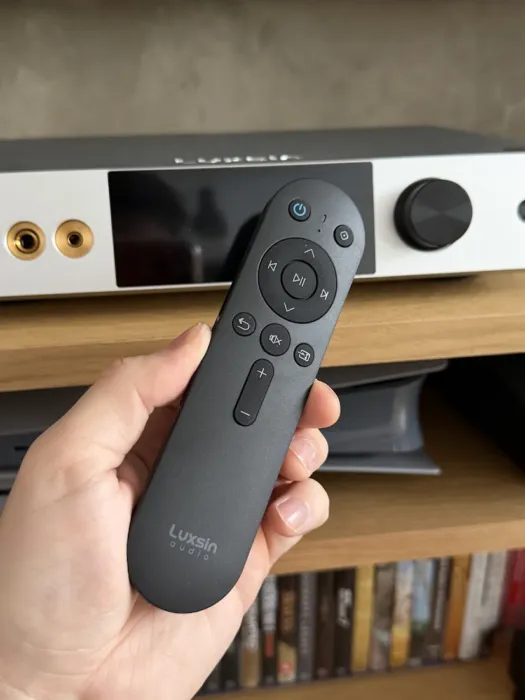 IMG 9090 2 826x1101x