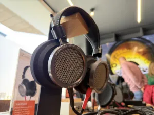 Grado na Audio Video Show 1627x1220x