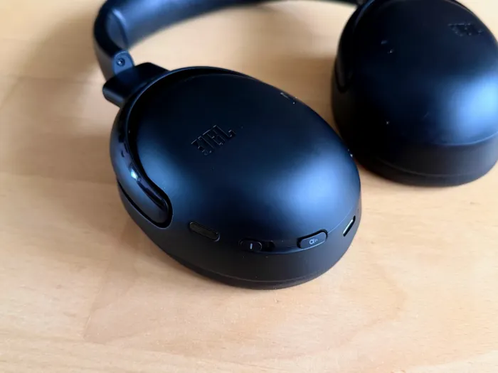 JBL Tour One M3