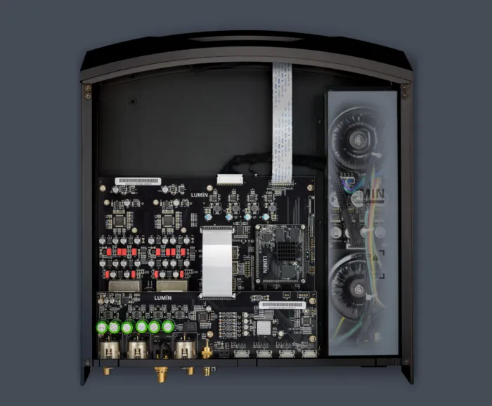 Robustní napájení Luminu řadí P2 do high-endové kategorie