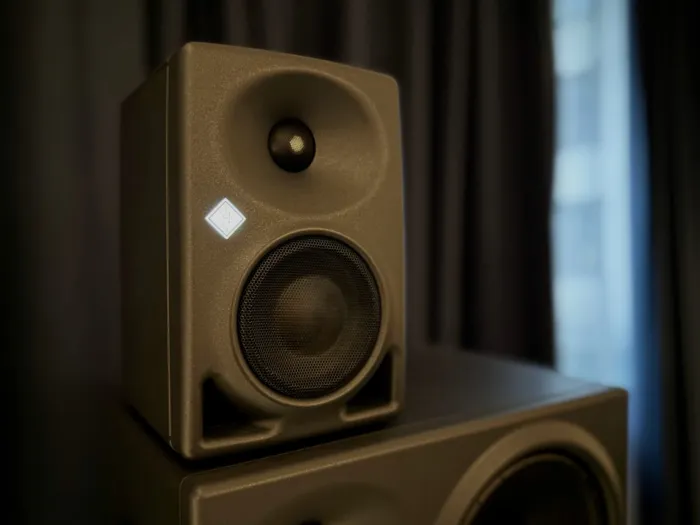 Neumann KH 80 na Audio Video Show 2026 1627x1220x