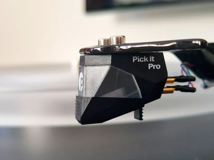 Přenos Pick It PRO B je výborná, ale Debut Reference má rozhodně navíc