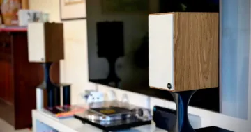  RECENZE: Klipsch THE FIVES - když chcete na stole parádu