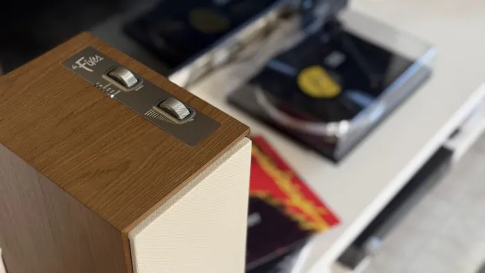 Klipsch THE FIVES turntable 1529x860x