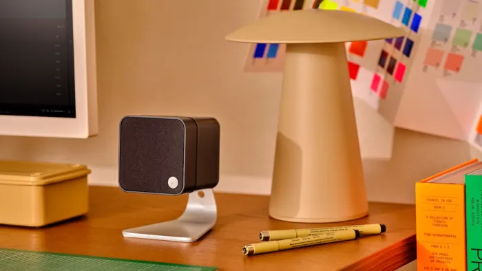 Shot02 Black CA MSX March 260069 v3 1422x800x