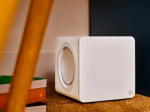 Shot03 White CA MSX March 260089 v3b 1422x800x