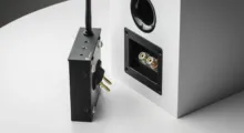 Pro-Ject Wireless Box E mění pasivní repro na WiiM OS bezdráty