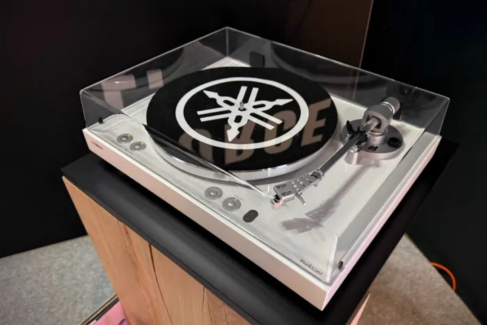 Yamaha MusicCast VINYL 500 1290x860x