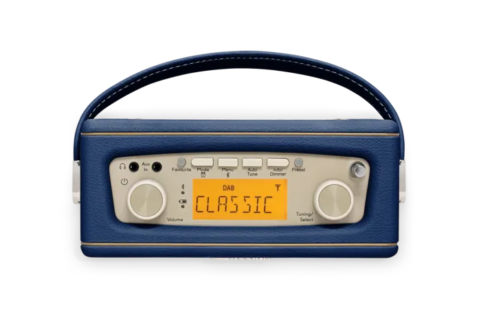 Ve výbavě najdete jak DAB+, tak klasický FM tuner
