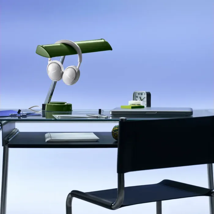 Bose QuietControl (2nd Gen) lifestyle 1920x1280x