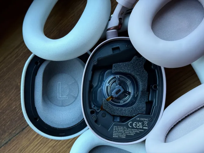 Sony WH 1000X vs XM6 nausniky 1625x1219x