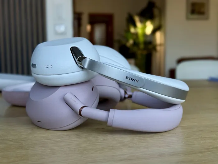 Sony WH 1000X vs XM6 zpracovani 1625x1219x