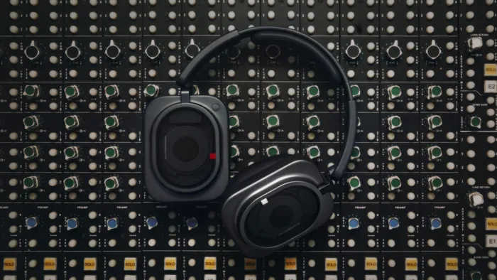 Nothing Headphone (1) Pro x Metropolis campaign 8000x4500x