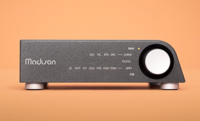 Madison Phono Drk Gray Rust Straight 929x561x